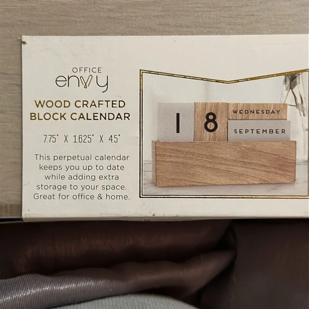 Wood crafted block calendar